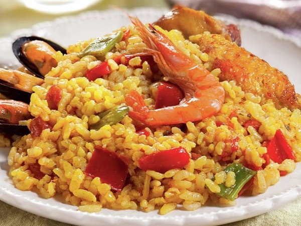 PAELLA MIXTA DE POLLO Y MARISCO