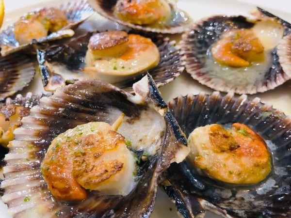 VIEIRAS A LA PLANCHA