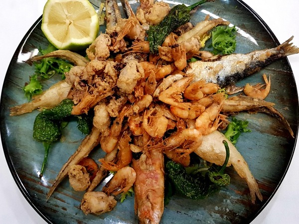 FRITURA DE PESCADO DE BAHÍA