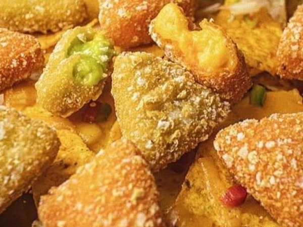 NACHOS (6 unidades).