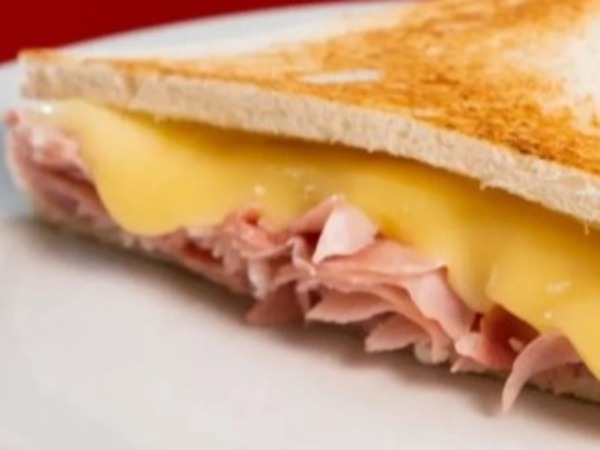 Triángulo Jamón Queso