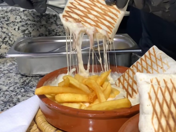 CALDERETA QUESO Y PAVO