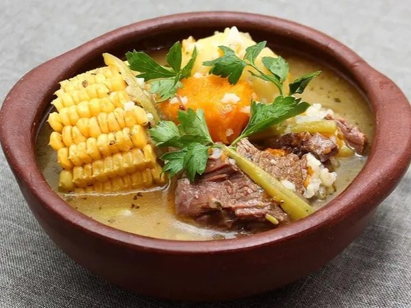 Cazuela de vacuno