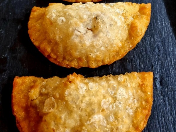 EMPANADILLA DE CABRITO