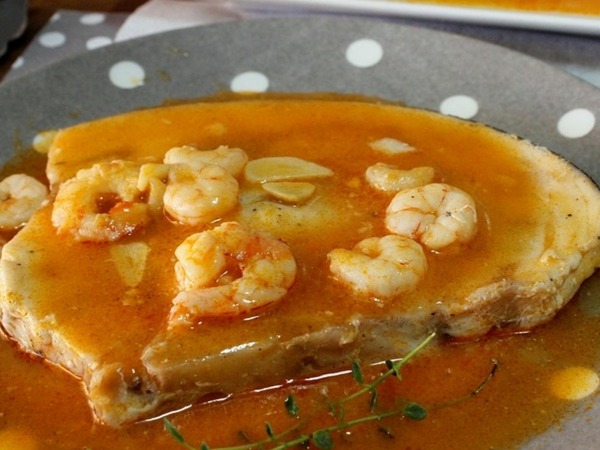 EMPERADOR A LA CREMA DE GAMBAS