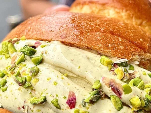 Brioche eller croissant med iskrem