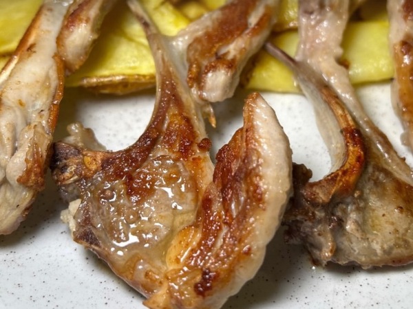 Grilled milk-lamb chop