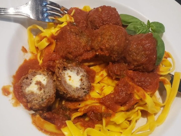 Albondigas Con Tagliatelle