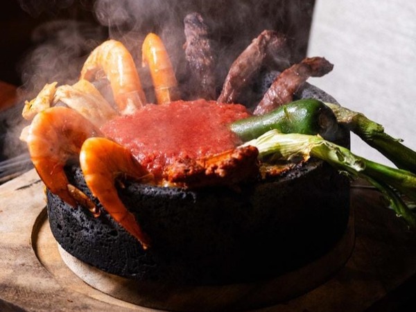 MOLCAJETE