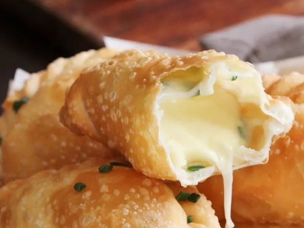 Empanada de queso frita