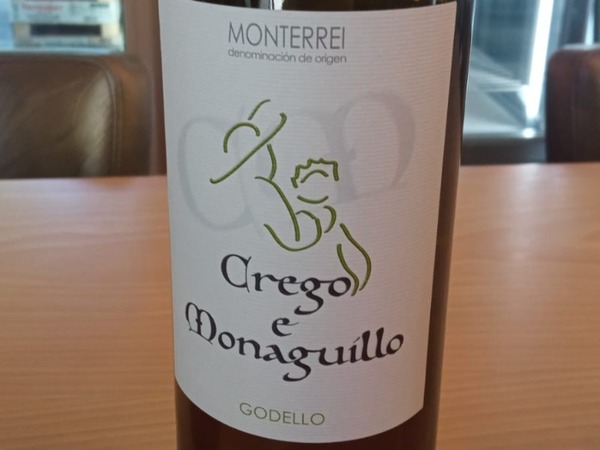 CREGO E MONAGUILLO
