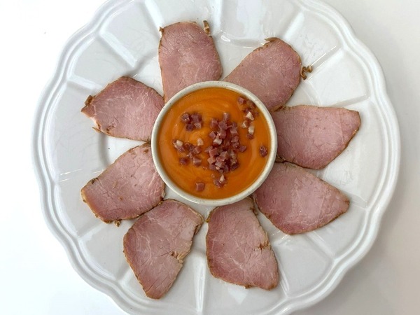 LOMO ED ORZA CON SALMOREJO