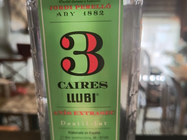 TRES CAIRES 