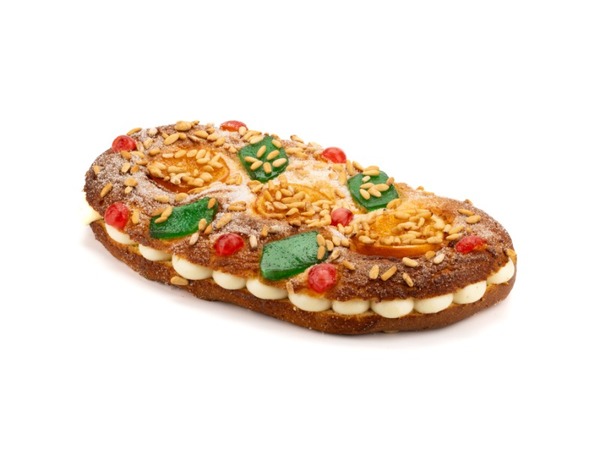 Coca de brioix y fruta rellena de crema