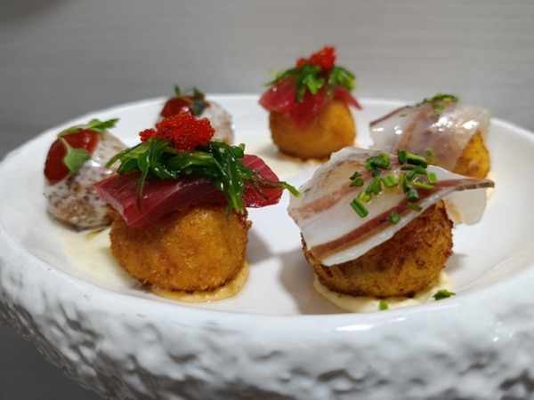 Surtido de croquetas (Jamón ibérico, queso payoyo y carabinero)
