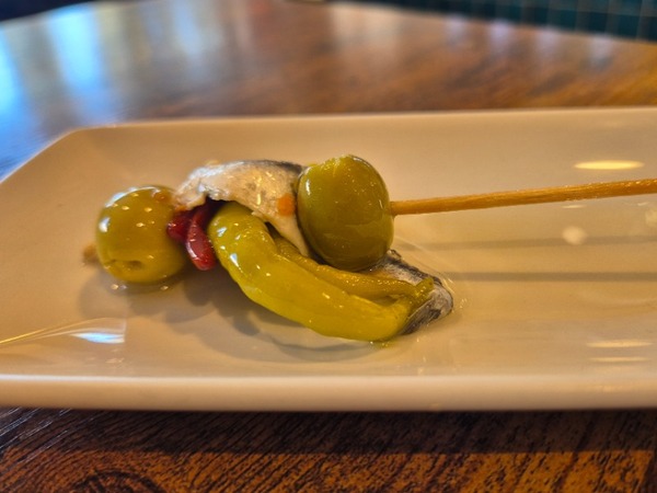 Gilda de boquerón en vinagre con 