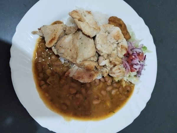 Arroz con Menestra y Pechuga