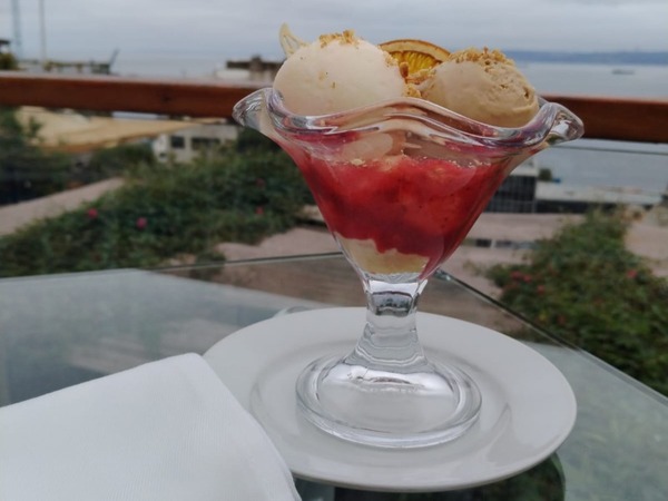 Three flavors ice cream cup.