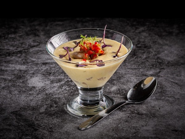 GAZPACHUELO CREMOSO DE LUBINA Y GAMBA