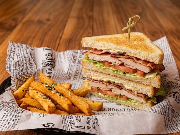 SANDWICH CLUB
