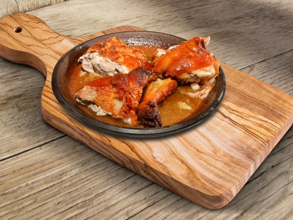 Cuarto de Cochinilla Asada