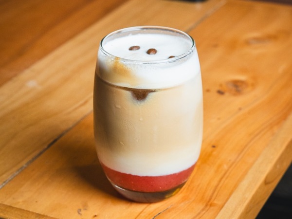 Ice flat white frutilla