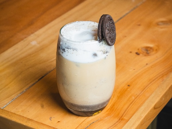 ⁠Ice Oreo latte