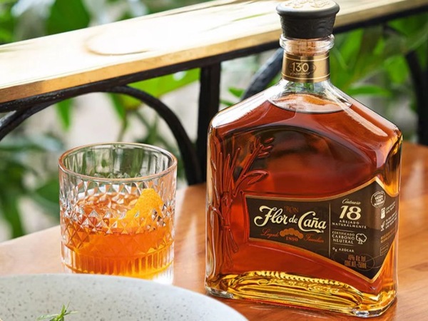 Flor de Caña 18 años