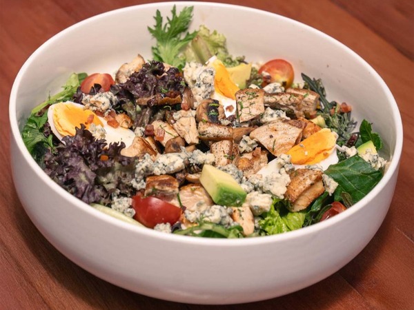 ENSALADA DE POLLO