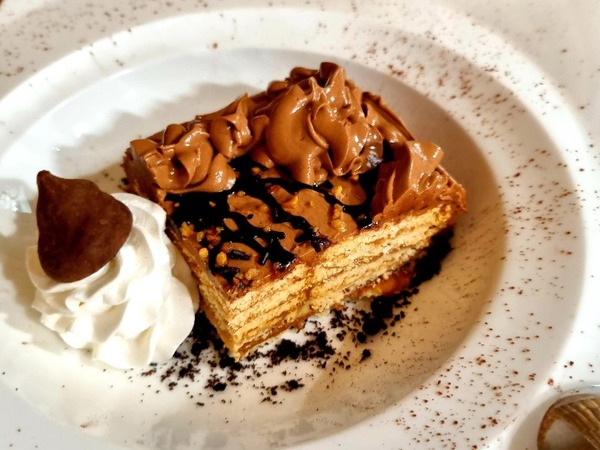 REPOSTERÍA CASERA VARIADA AL CENTRO