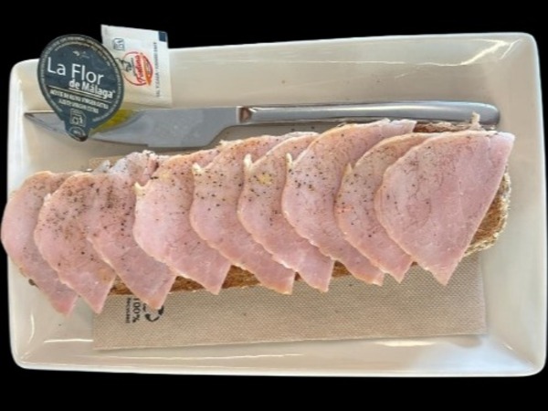 Tostada de jamón cocido asado