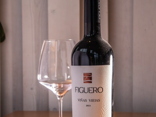 OLD VINES (FIGUERO)