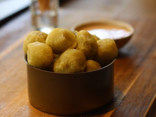 OLIVES ARREBOSSADES EN TEMPURA