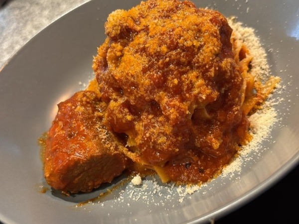 TAGLIATELLE AL RAGU' NAPOLETANO