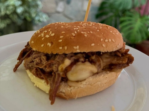 Sándwich Mechada Luco 