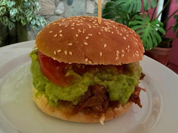 Sándwich Mechada Italiana con Papas