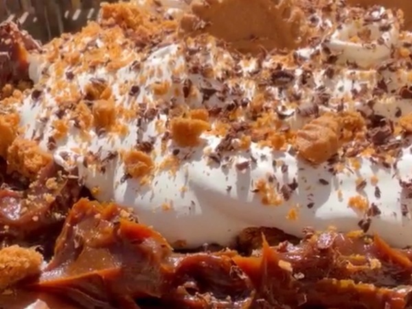 Brownie con dulce de leche y lotus 