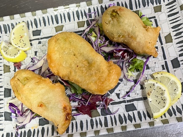 Flores de calabacín en tempura con Ricotta