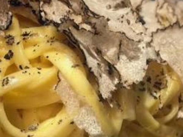 TAGLIERINI AL TARTUFO FRESCO 