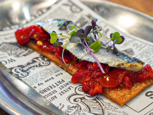 Milhojas caramelizada de Sardina