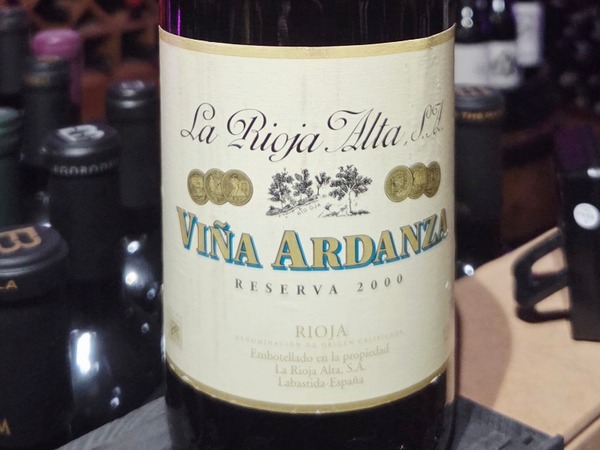 VIÑA ARDANZA RESERVA 2000