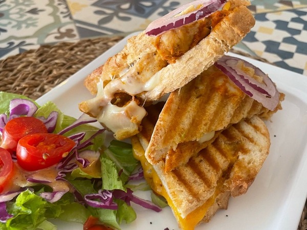 Guacamole & mushroom Grilled Sandwich
