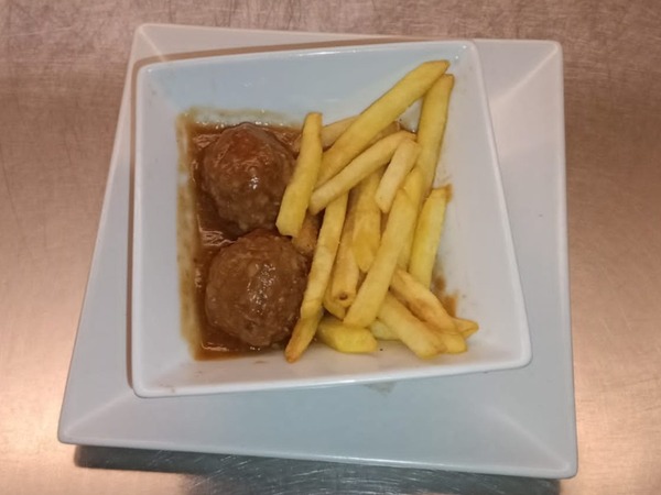Albóndigas con patatas 